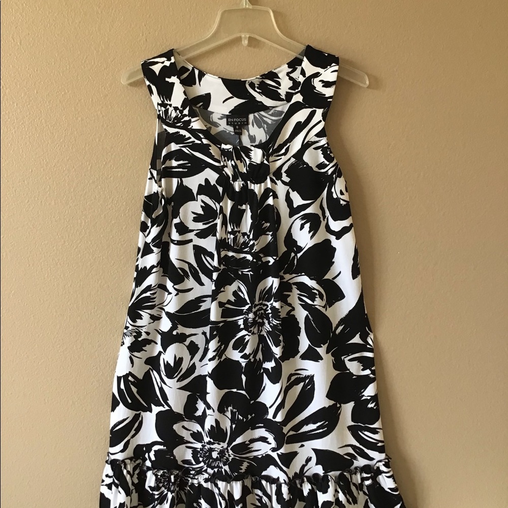 Sleeveless summer dresses